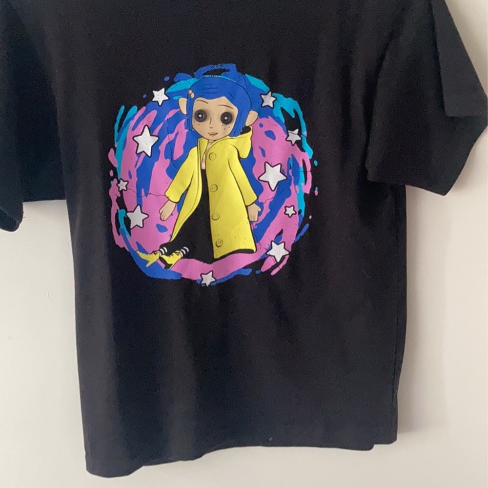 Coraline graphic tee